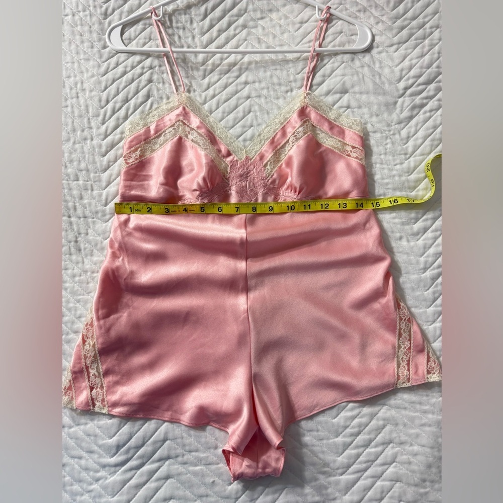 Victorias Secret Vintage Pearl Pink Ivory Lace Teddy One Piece - Picture 11 of 12